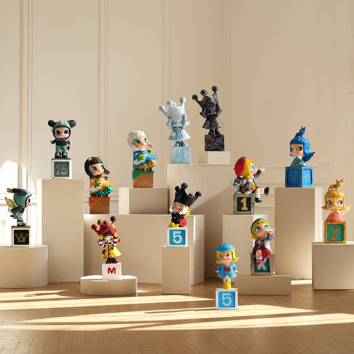 POPMART MOLLY Anniversary Statues Classical Retro 2 Series Figures