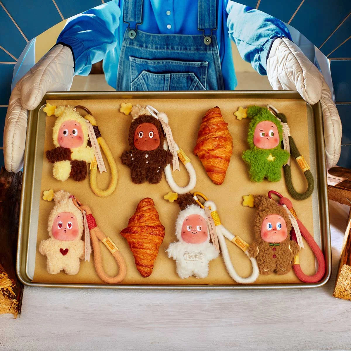 POPMART Twinkle Twinkle Savor the Moment Series-Fresh-Baked Mini Cookies Plush Pendant Blind Box